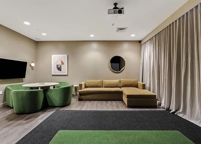 Apartment Elegant 28th Floor High Rise, Gym, Parking, Pool, Golf Phoenix