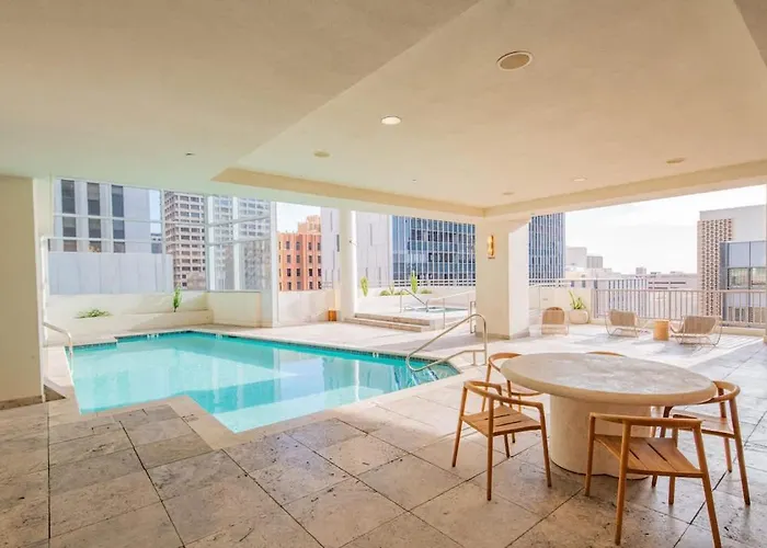 Apartment Elegant 28th Floor High Rise, Gym, Parking, Pool, Golf Phoenix